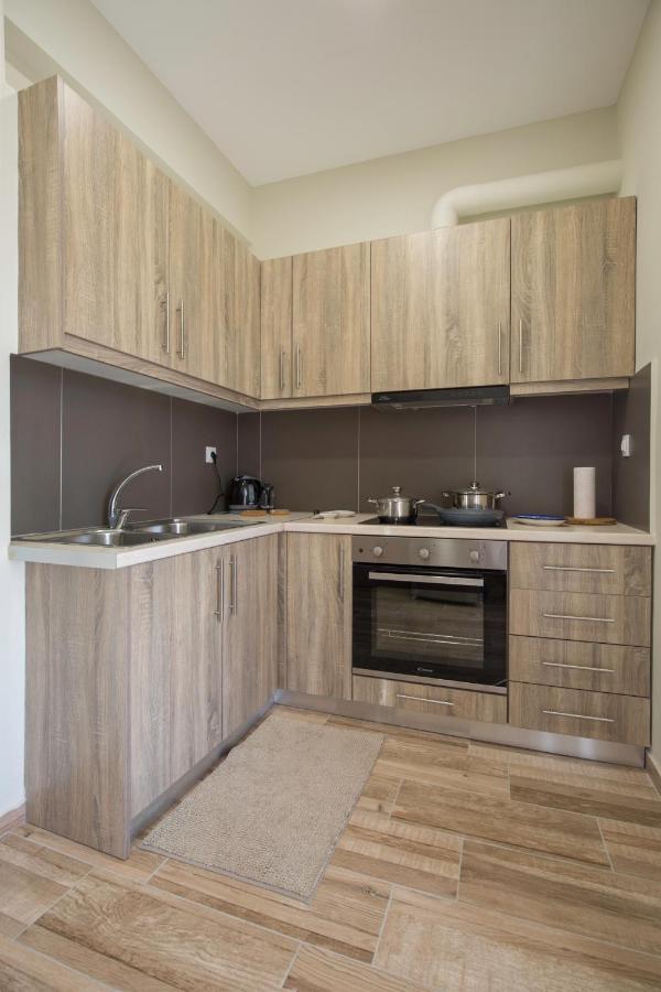 Cosy Apartment With Terrace Near Metro Station Athens Exterior photo